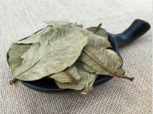 Dried guava leaves